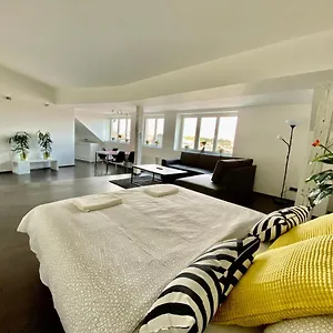 https://prague-castle-view-apartment.praguehotelsweb.com